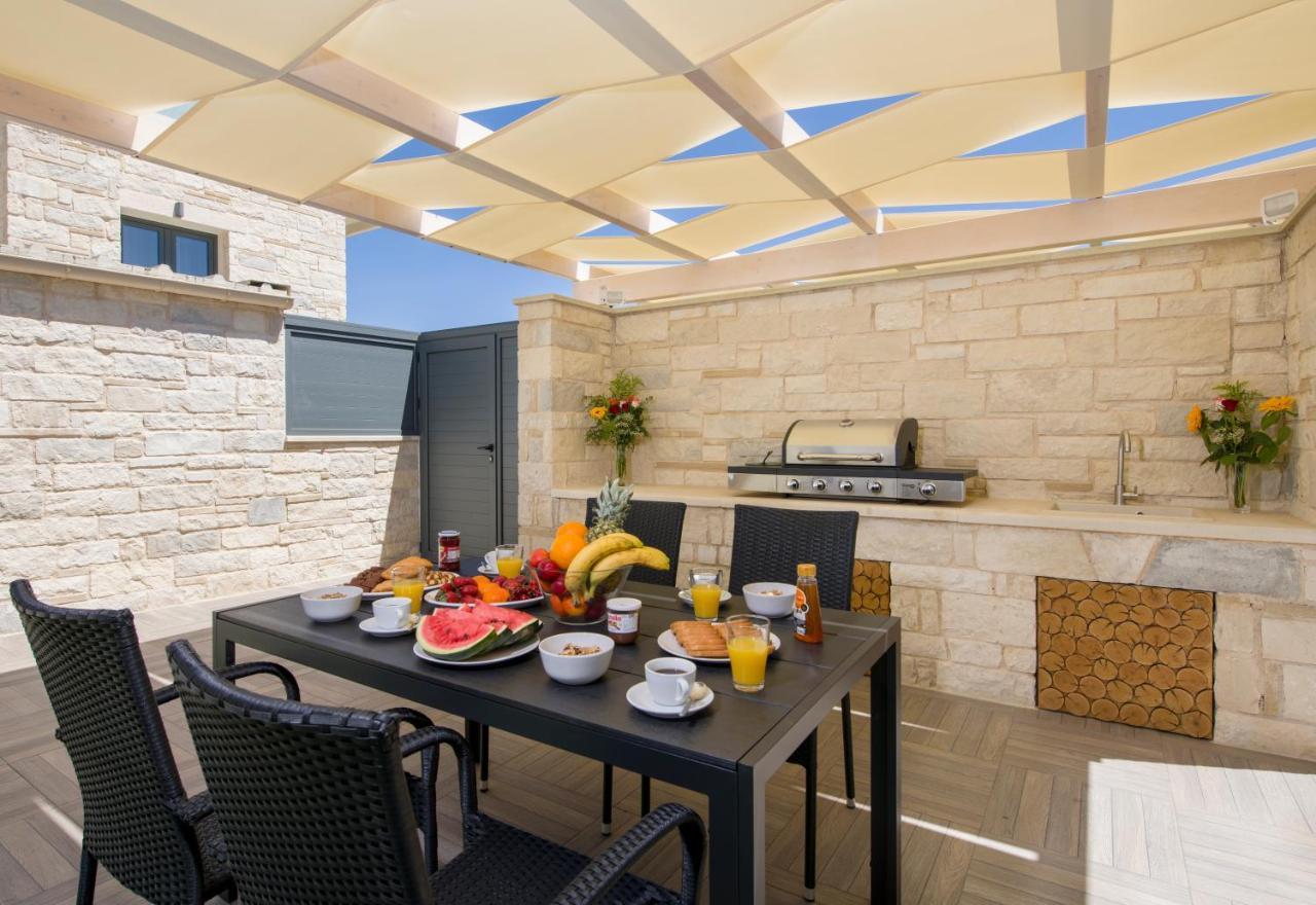 Twin'S Home Luxury Suites Alikianos ภายนอก รูปภาพ