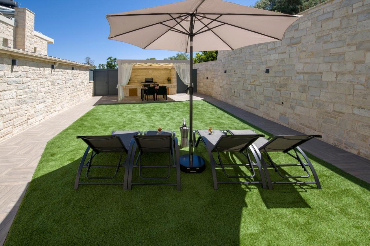 Twin'S Home Luxury Suites Alikianos ภายนอก รูปภาพ