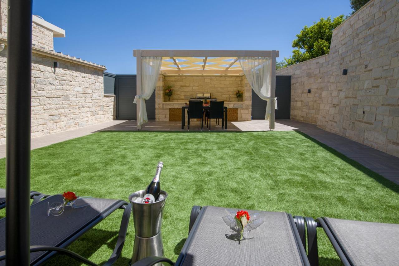 Twin'S Home Luxury Suites Alikianos ภายนอก รูปภาพ